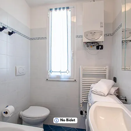 250 Mt Dal Mare - Relax E Posto Auto